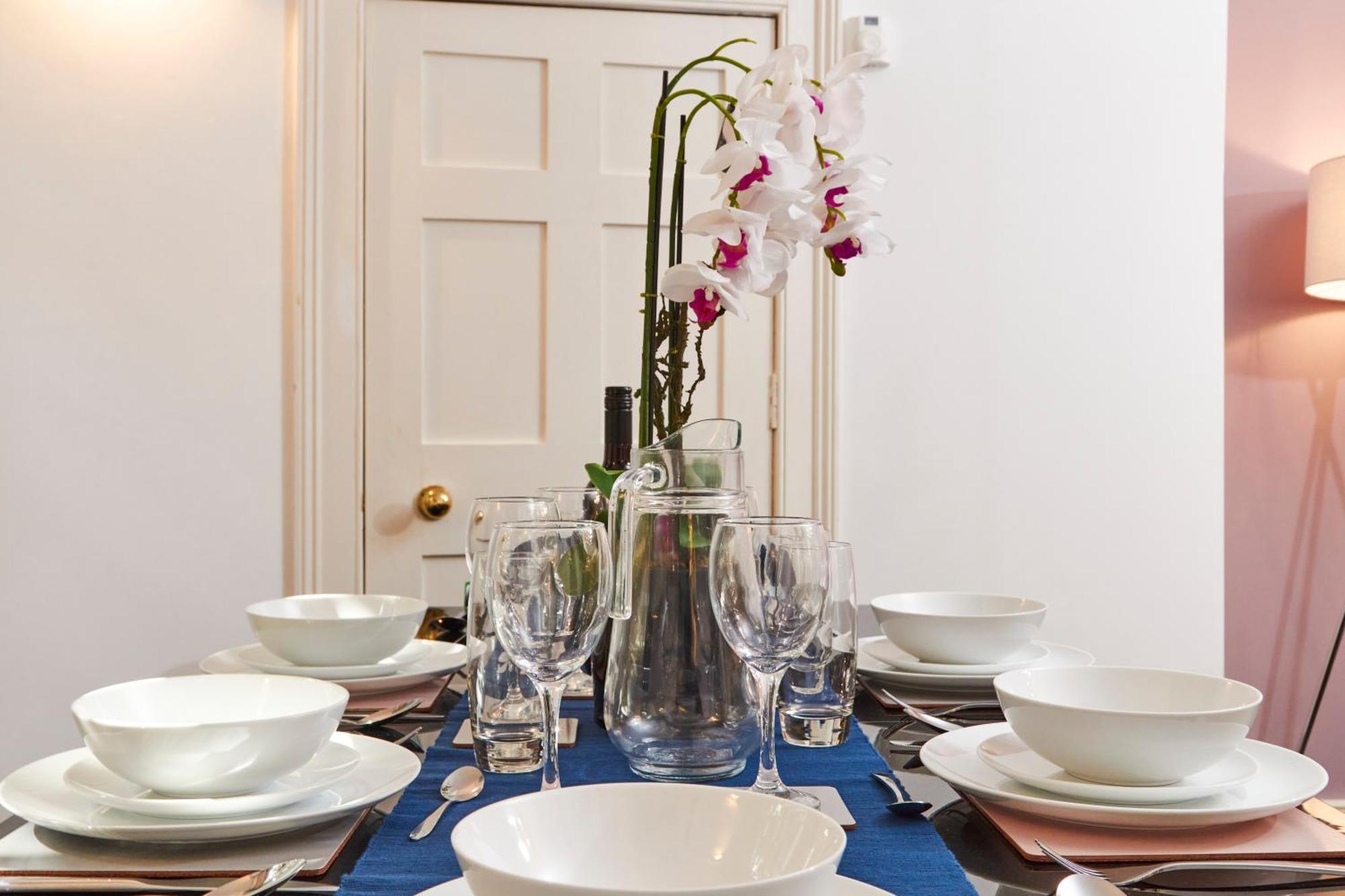 Beautiful 2Bedroom 4 Actual Beds House With Wifi By Purestay باث المظهر الخارجي الصورة