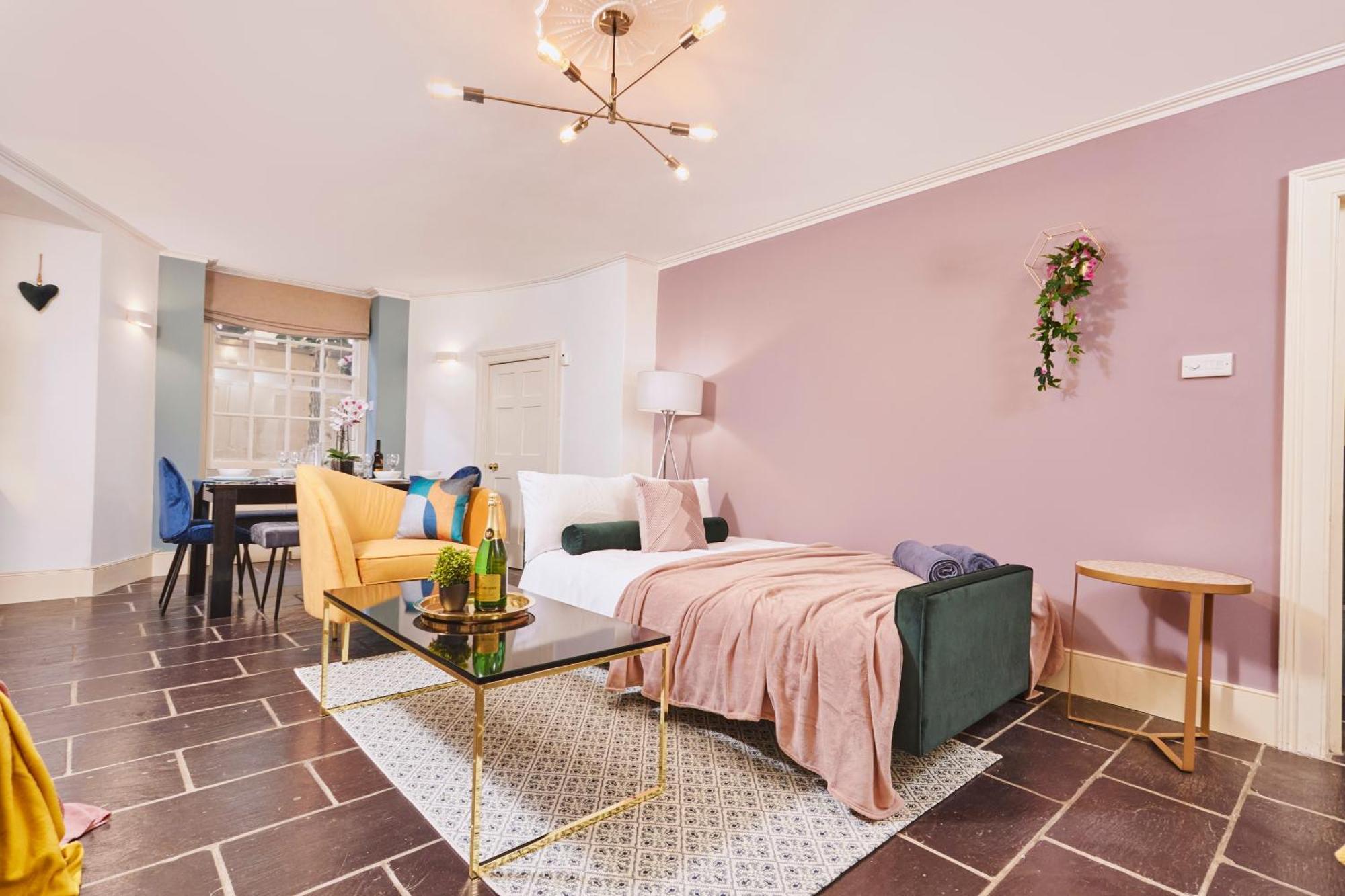 Beautiful 2Bedroom 4 Actual Beds House With Wifi By Purestay باث المظهر الخارجي الصورة